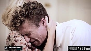 تشغيل تجمع Alexis fawx و arya fae على رجل ليمارس الجنس معه بشدة