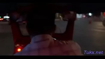 Oynat Cennet gibi egzotik bayan rastgele bir adamla seks hoşlanır