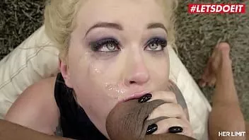 Afspelen Herlimit - (misha cross, vinny star) - sexy blonde slet krijgt haar hete kont gepenetreerd