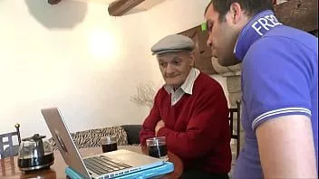 play Büyükbaba neredeyse sahip olan kalp krizi kahrolası genç bebek içinde the göt