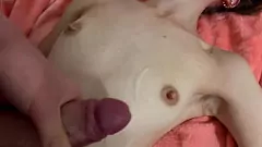 Oynat yağlanmış genç bebeğim handjob ve twinks üzerinde Büyük göğüsleri