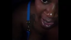 Играть Ebony Babe naejae не может насытиться этим большим черным членом