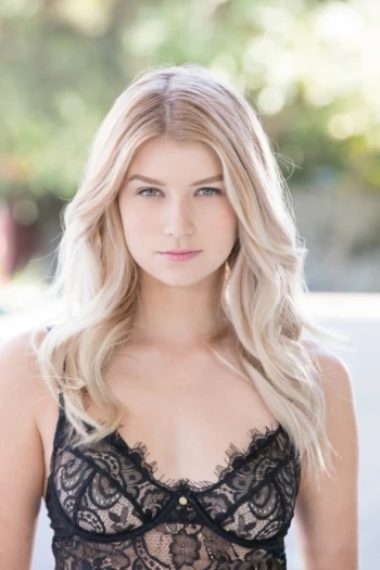 Pornoster Arya Fae