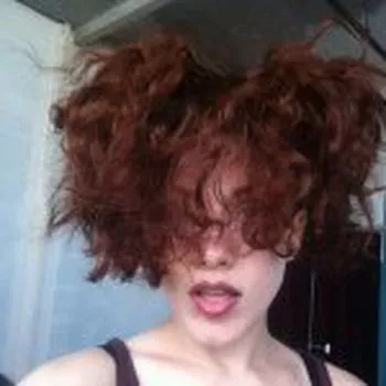 قناة Ingrid Mouth